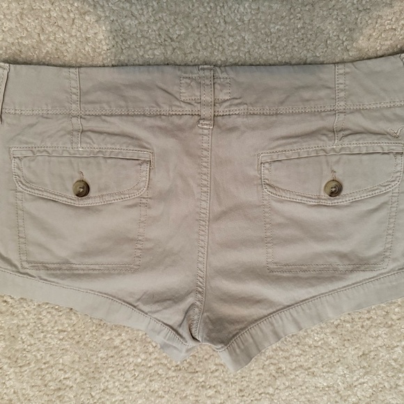 American Eagle Beige Casual Short Shorts - Picture 4 of 4